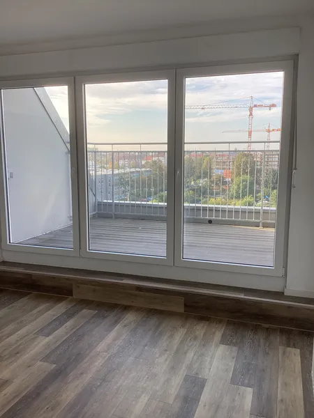 Schöne Dachgeschoss Wohnung, einziehen und wohlfühlen — photo 1